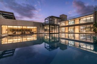 Colossus by StayVista - Riverside luxury villa in Khalapur with a Spacious pool, Sauna, Private theater, Gazebo & Lawn - Lonavala - 0
