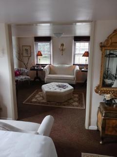 The guest house at the regina house tea room - Moosic - 4