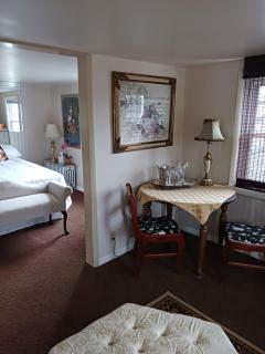 The guest house at the regina house tea room - Moosic - 5