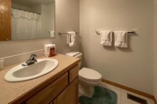 Cozy Fraser Cabin - 4