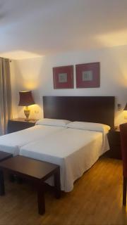 Hostal Tres Soles - Nerja - 8