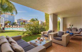 Beautiful Apartment In Estepona - Estepona - 8