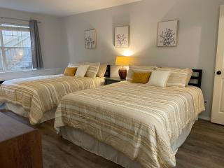 New Owner Special/Newly Updated Beautiful Condo - Branson - 9