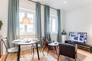 150 Rivoli Apartments by LovelyStay - Porto - 8