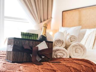 Boho Styled Golf Retreat Studio Damac Hills - 8