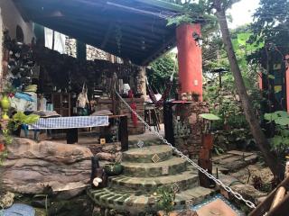 CASA DE RETALHOS Boutique Albergue, casaril histórico, com 5 suítes individuais e cozinha coletiva, no coração da vila de Igatu-Ba, que preserva fortes traços culturais da época do garimpo, venha viver uma experiência única! - Igatu - 3