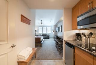Premium Unit 3620 - Studio - Fraser Crossing Founders Pointe condo - 4