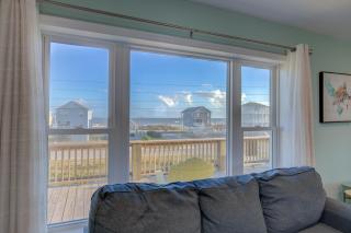 Swallow's Nest - North Topsail Beach - 4