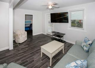 Breaking Even House - Fort Morgan - 8