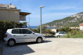 Studio Komiza 8844a - 1