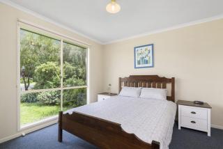 Summer Breeze - Apollo Bay - 2