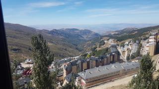 LOS VALLES JUNTO AL TELESILLA Reformado 2022 Mobiliario actualizado - Serra Nevada - 0