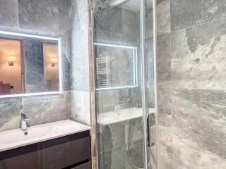 Appartement spacieux avec WIFI, parking, spa et équipements de sport - FR-1-275-186 - 9