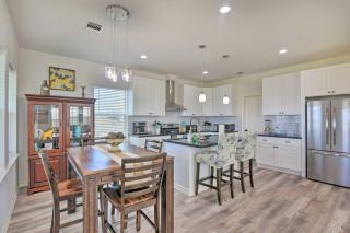 Bright and Breezy Galveston Retreat with Deck! - 4