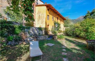 Amazing Home In Camaiore With Kitchen - 9
