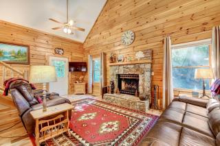 Waynesville Cabin with Covered Deck and Fire Pit! - Lake Junaluska - 8
