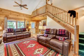 Waynesville Cabin with Covered Deck and Fire Pit! - Lake Junaluska - 6