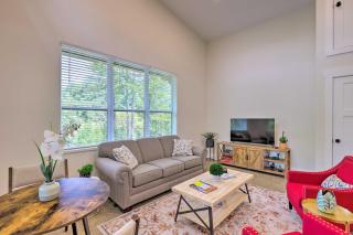 Pet-Friendly Asheville Retreat with Hot Tub - Asheville - 8