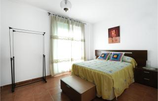 3 Bedroom Cozy Home In La Algaba - 1