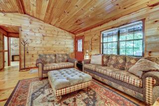Private Broken Bow Cabin with Hot Tub and Gazebo! - Broken Bow - 7