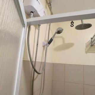 AVIDA TOWERS 1BR Sea and City View Condo at Poblacion - 8