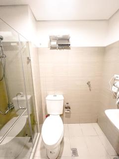 Sabina's one bedroom condo at Shore tower C - 6