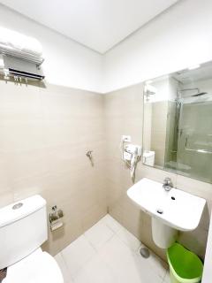 Sabina's one bedroom condo at Shore tower C - 4