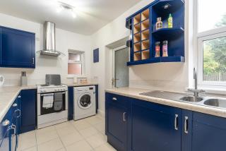 Private Parking Home Away From Home FrEsH 2 Bedroom Garden - 9