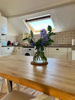 Norburton Hall Cottages - 4