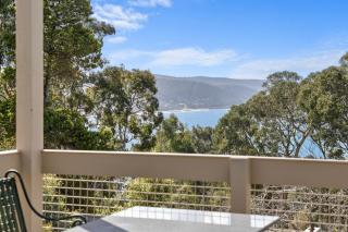 Lorne Lodge - 0