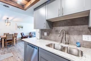 Modern, Rustic 2 Bed 1 bath 6 blocks from Mayo - 8