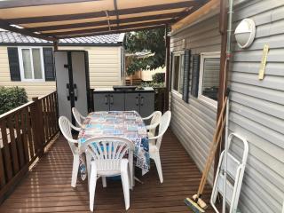 Cathy & David-Mobile Home 11-Camping Novela - 1