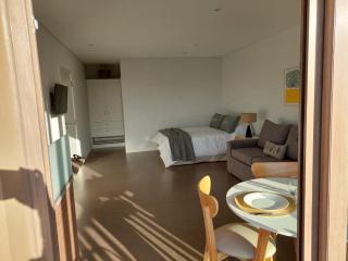 EXCELENTE y completisimo monoambiente con cochera - Mar del Plata - 2