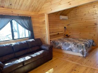 Lakewood Park Campground - Luxury Cabin - Barnesville - 6