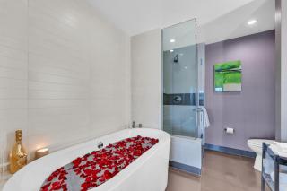 VDARA Beautiful suite on 22nd FLR Free Valet parking - Las Vegas - 4