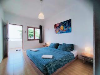 Ten RooMs - 3