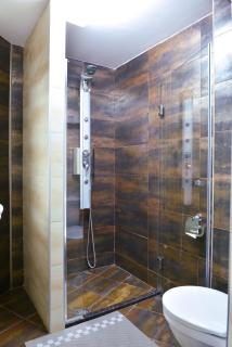 Hotel Rothmans-Breakfast - Free parking - Lobby - 4