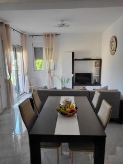 Ina's Masionette - Iraklitsa - 1