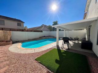 Modern farmhouse ~ 4 BD home with a sparkling pool - 0