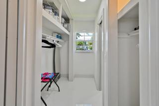 Salt Life Beach Cottage Sleeps 8 Heated Pool - Pompano Beach - 2