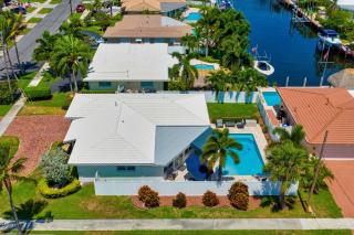 Salt Life Beach Cottage Sleeps 8 Heated Pool - Pompano Beach - 9