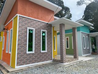 Damai Homestay - - 0