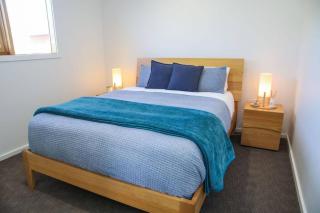 12 Rocks Beach View Loft Central Port Campbell - 5