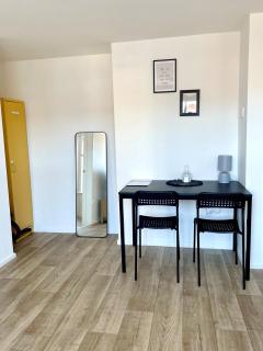 Spacious Coastal Stay in Central Location - Bournemouth - 7