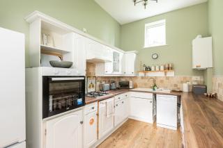 Pass the Keys 20 Hazelnut Grove Spacious Contemporary 2-Bed House in York - York - 5