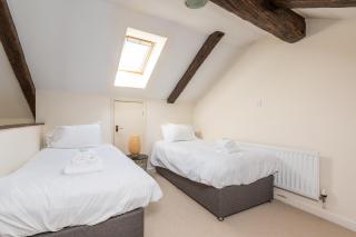 Pass the Keys 20 Hazelnut Grove Spacious Contemporary 2-Bed House in York - York - 2