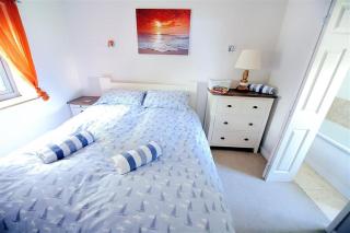 9 Farnham House - Lyme Regis - 2