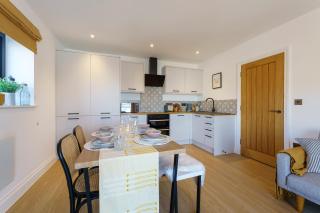 Honeysuckle - 1 Bedroom Luxury Apartment by Mint Stays - Bristol - 8
