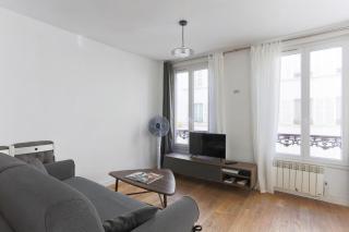 Eiffel Tower Royal Apartment - Paris - 9