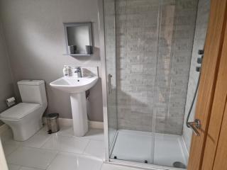 Derwen 2 Bedroom Luxury Lodge - 1